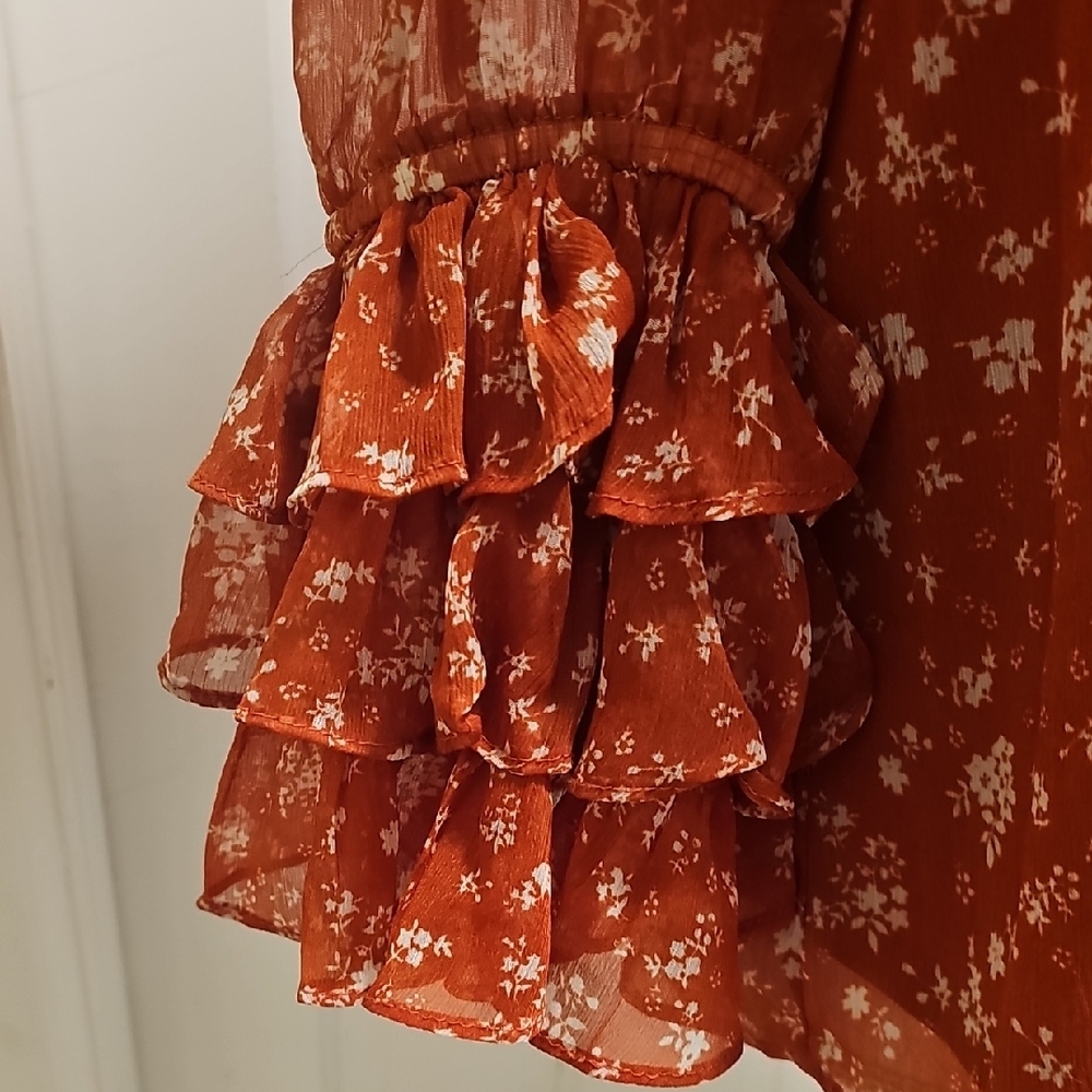 Floral Off-Shoulder Ruffle Top - Picture 3 of 5